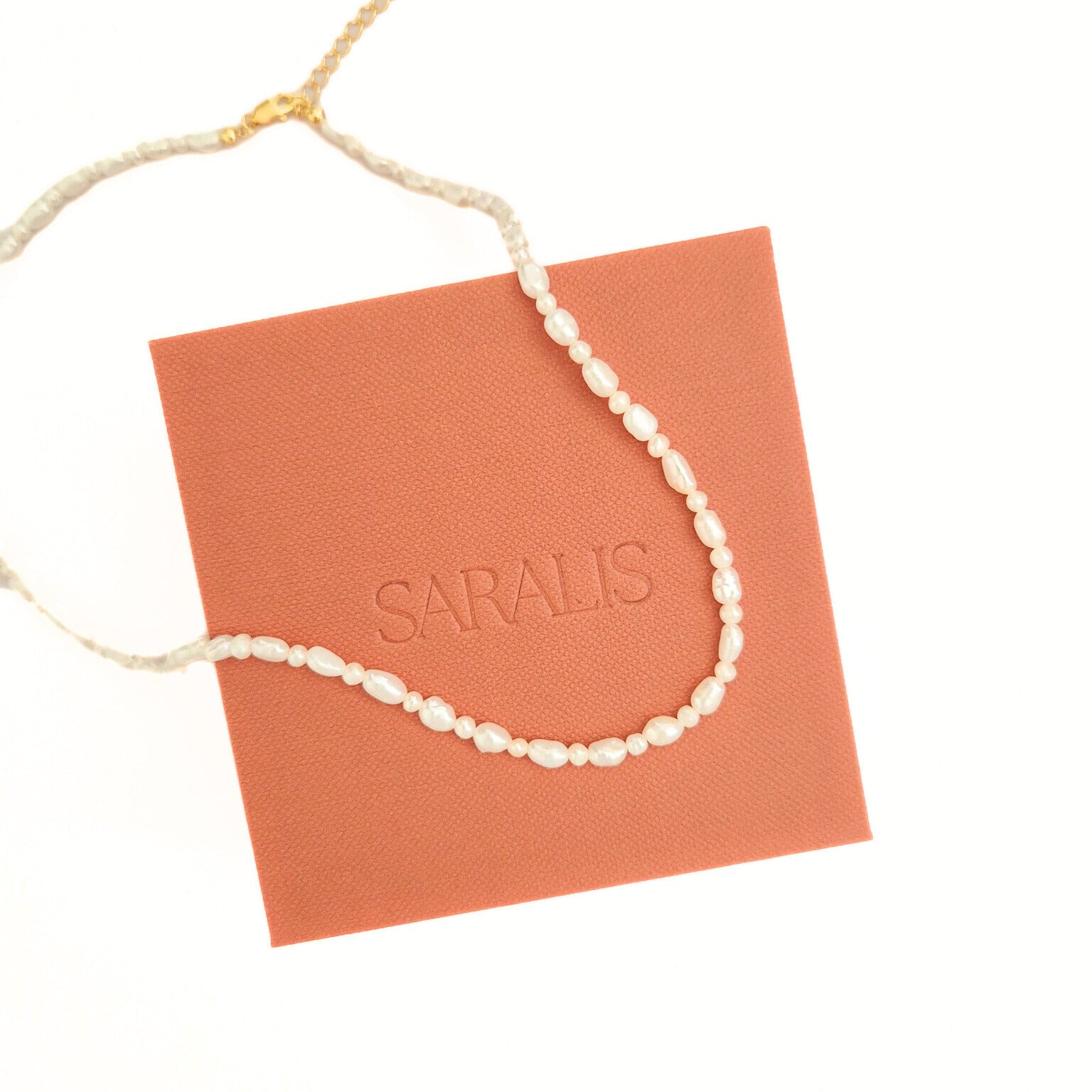 Colier perle naturale  de dimensiuni diferite, intercalate, cadou craciun, Saralis