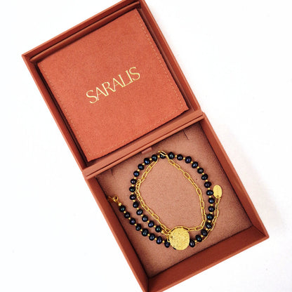 colier din perle negre si  lant cu pandantiv din argint placat cu aur de 24k, realizat manual in atelierul Saralis si ambalaj premium de cadou